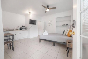 Stadium Apartment w Area & Parking